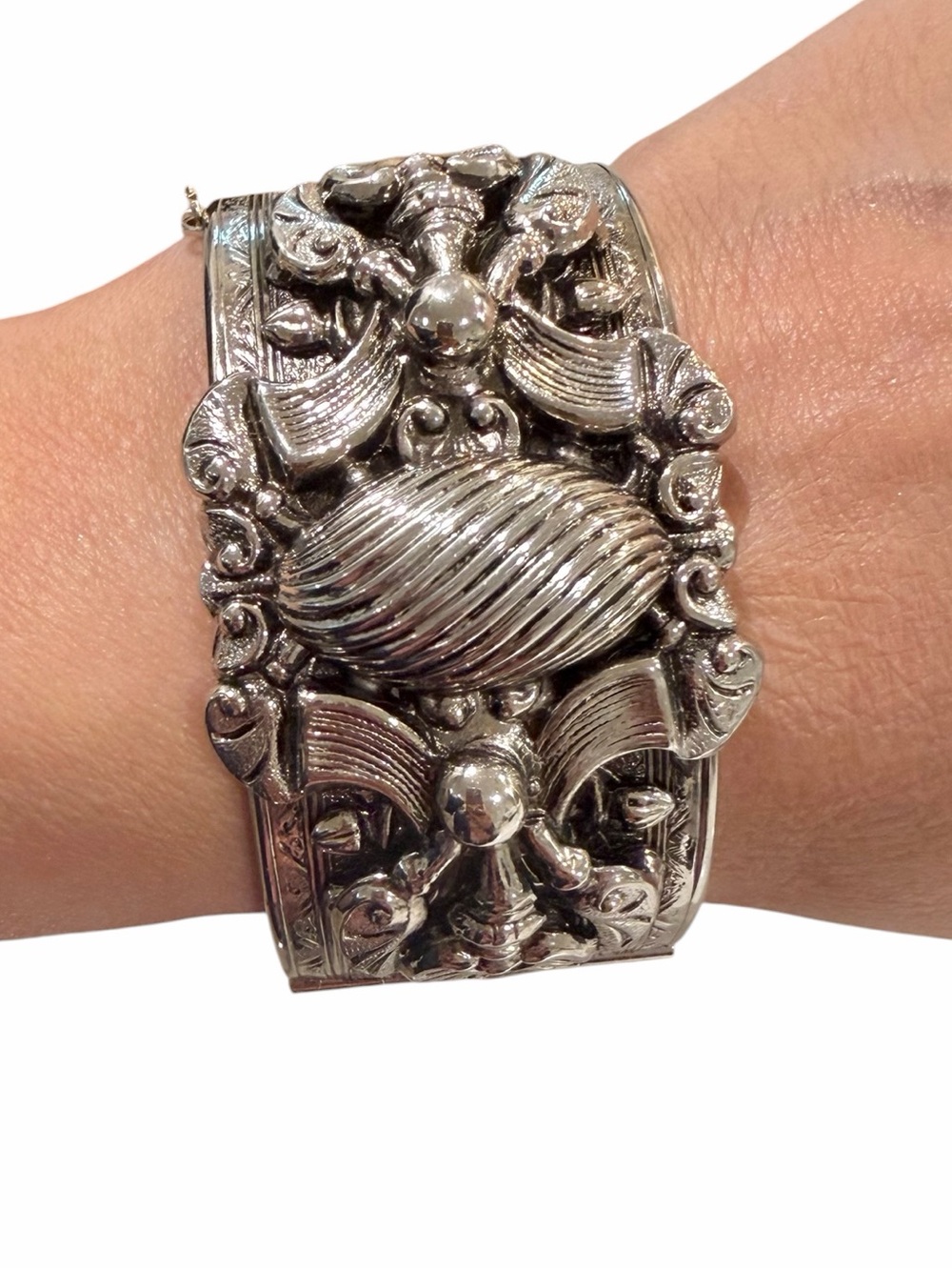 Vintage MARINO Silver Tone Repousse Hinged Cuff Bracelet - Victorian Revival